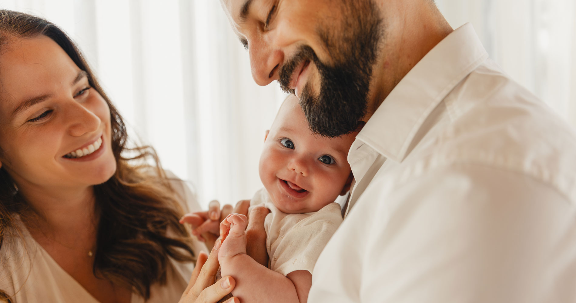 Babybauch und Babyfoto